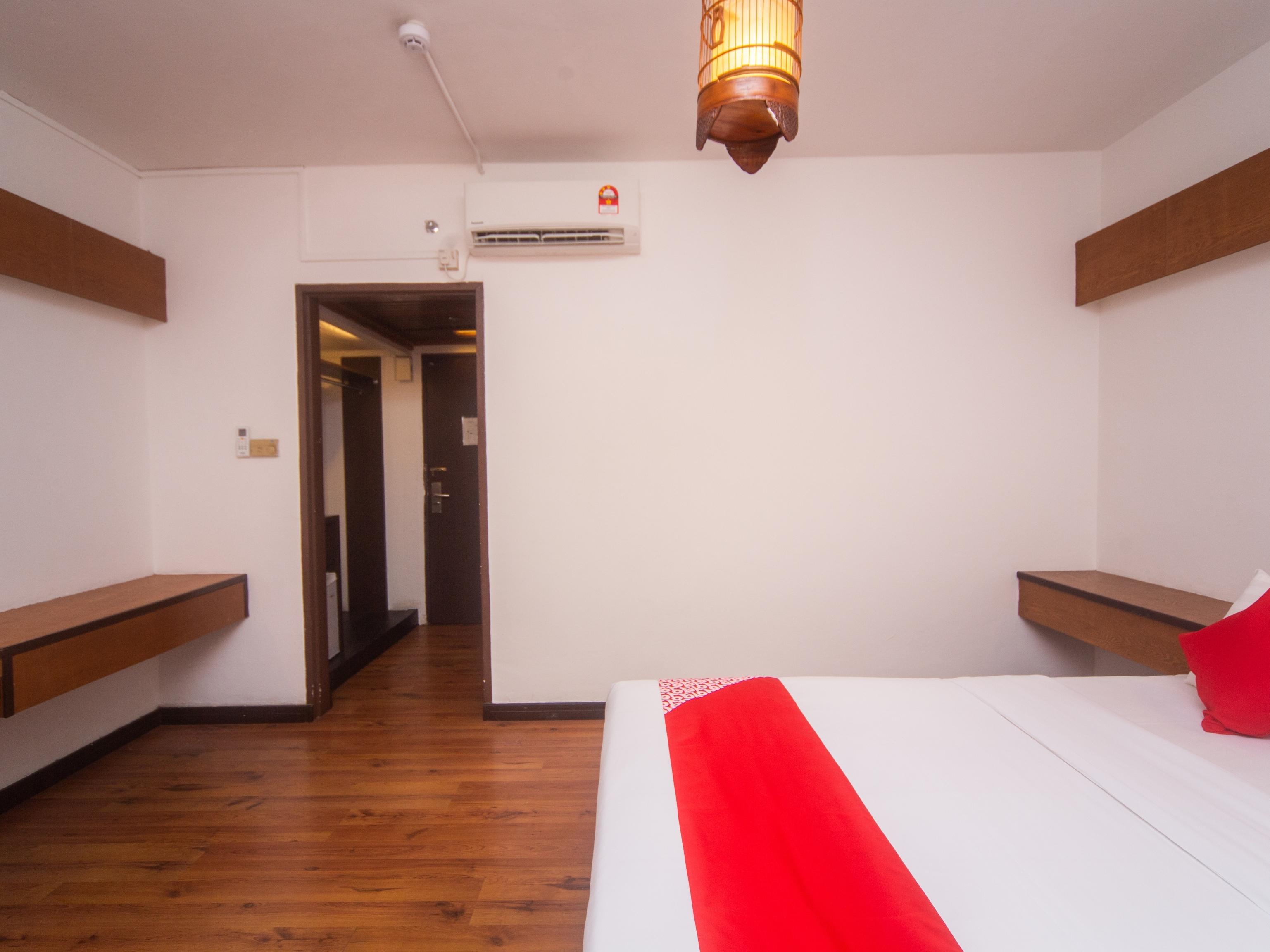 Oyo 1023 La Mirina Boutique Inn Экстерьер фото