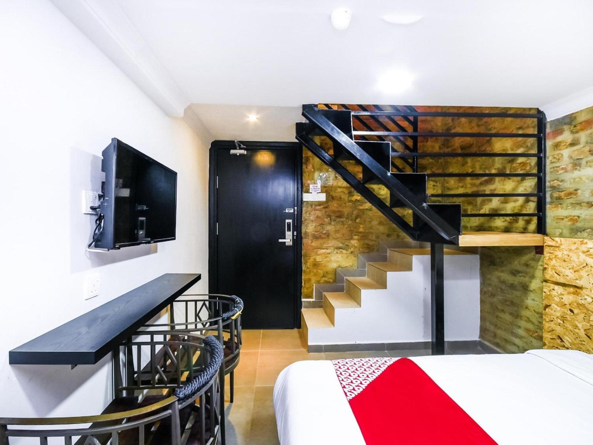 Oyo 1023 La Mirina Boutique Inn Экстерьер фото