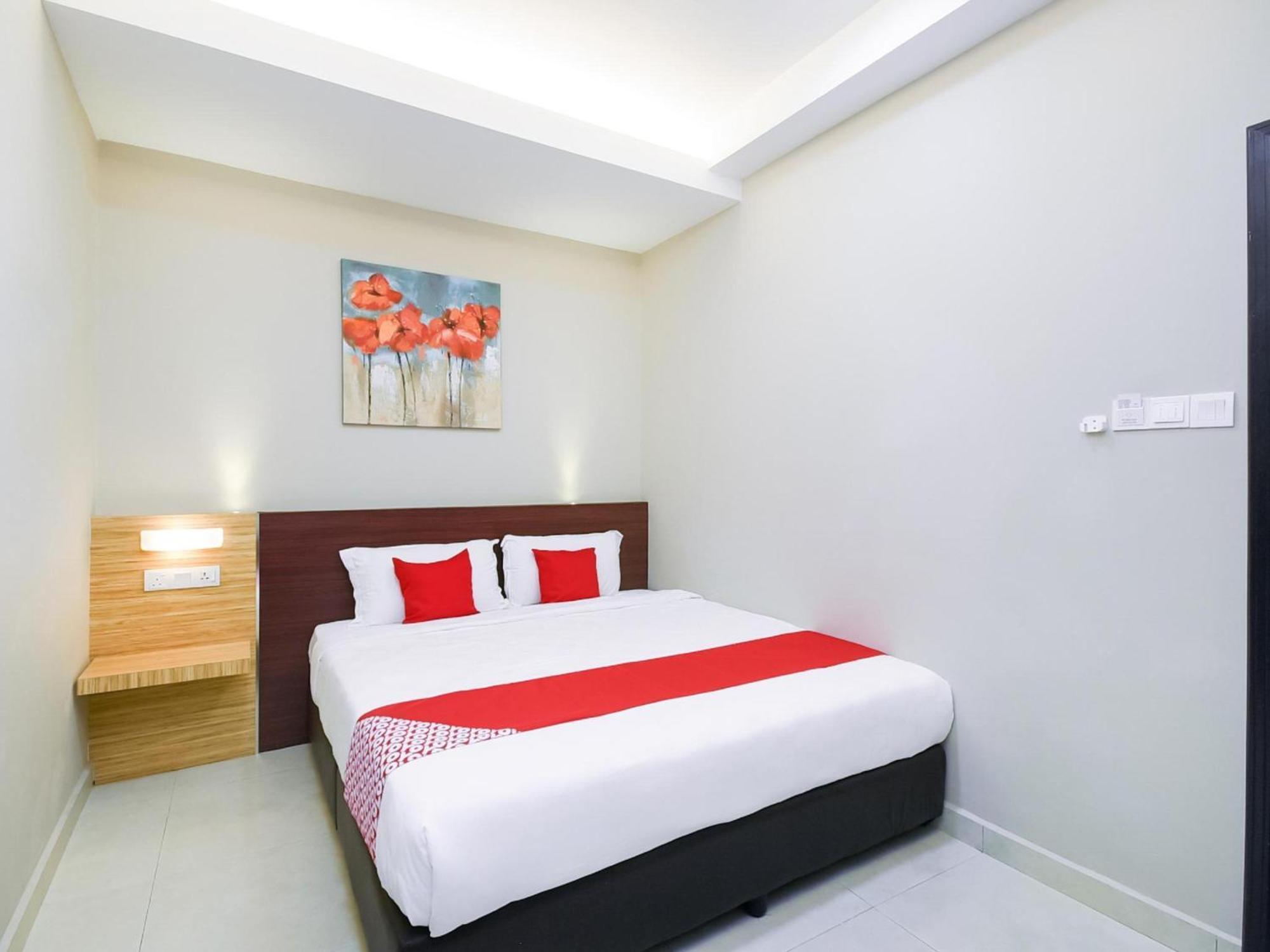 Oyo 1023 La Mirina Boutique Inn Экстерьер фото