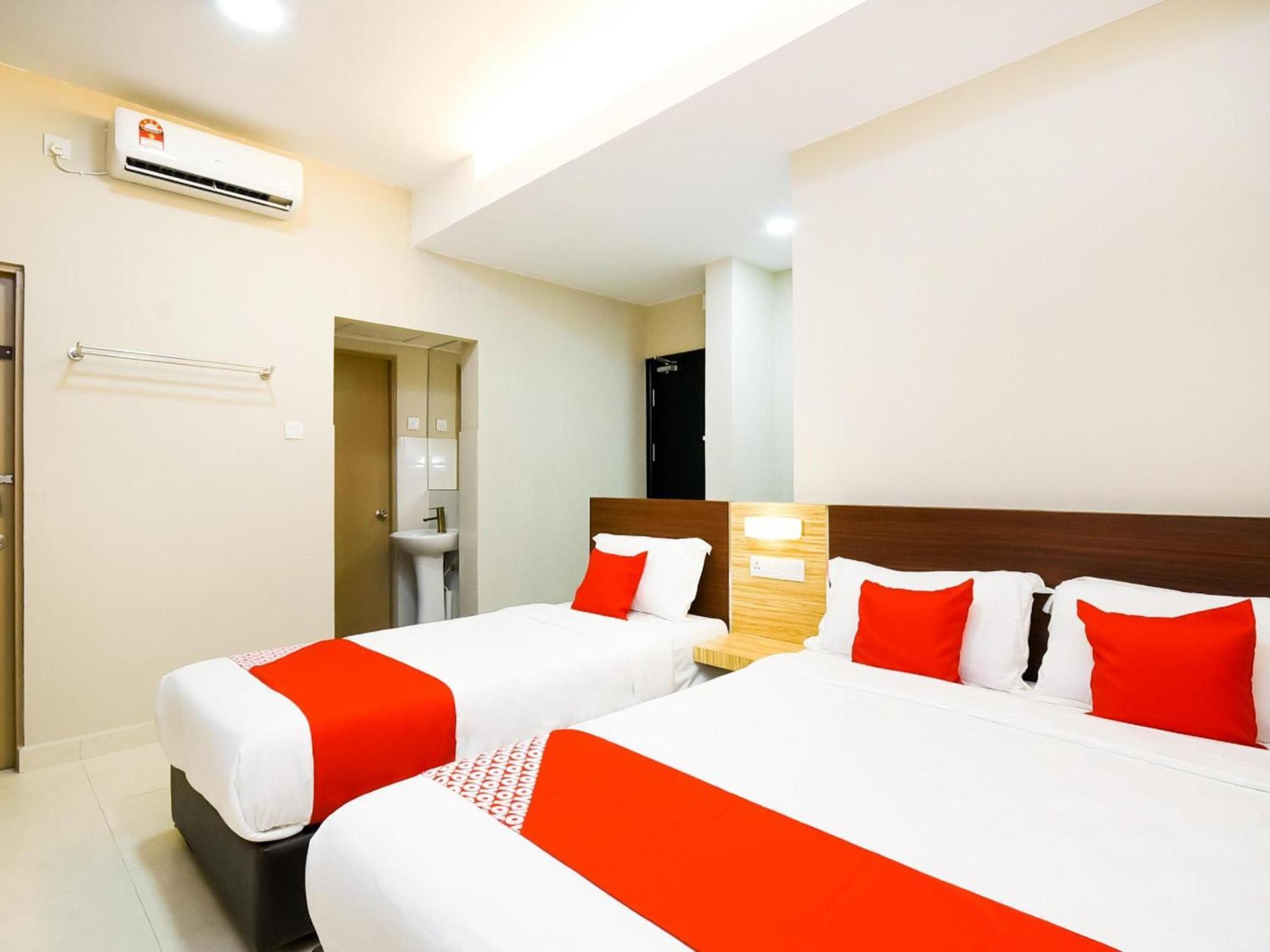Oyo 1023 La Mirina Boutique Inn Экстерьер фото